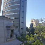 Studio Yellow - Piata Victoriei